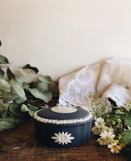 Vintage Blue Floral Wedgwood Pot - Stone & Sage 
