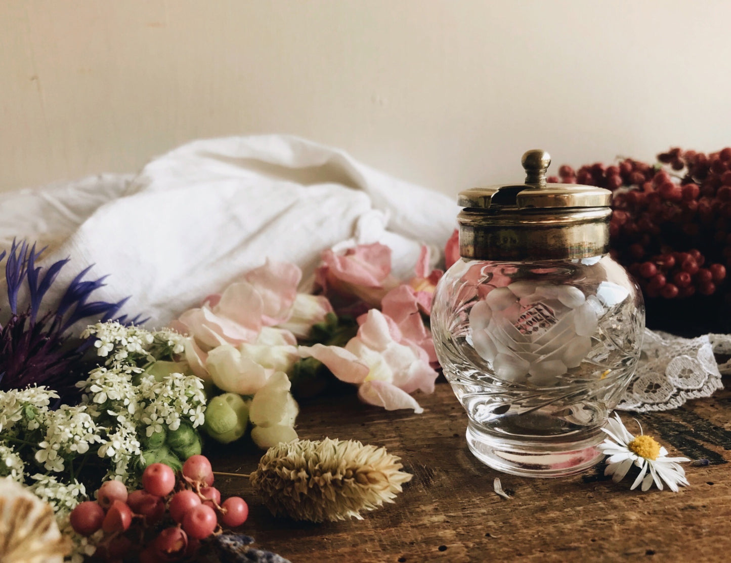 Antique Cut Floral Glass Pot (Ink / Salt)