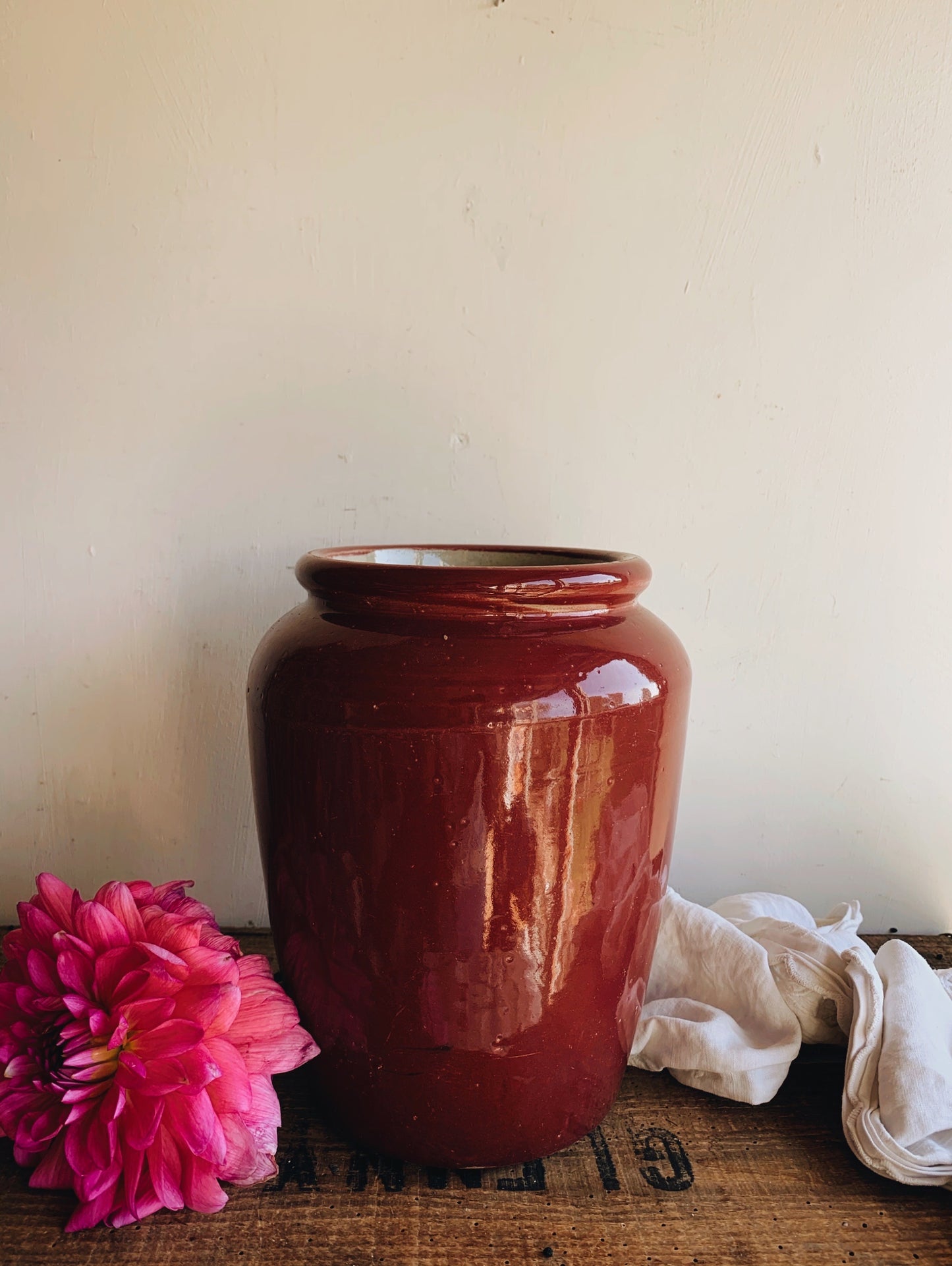 Large Vintage Pink Stoneware Vase (UK delivery only)