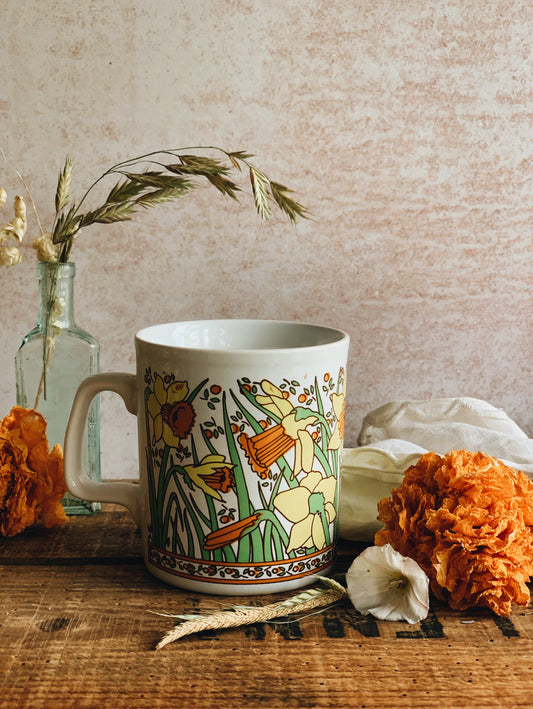 Retro Daffodils Cup