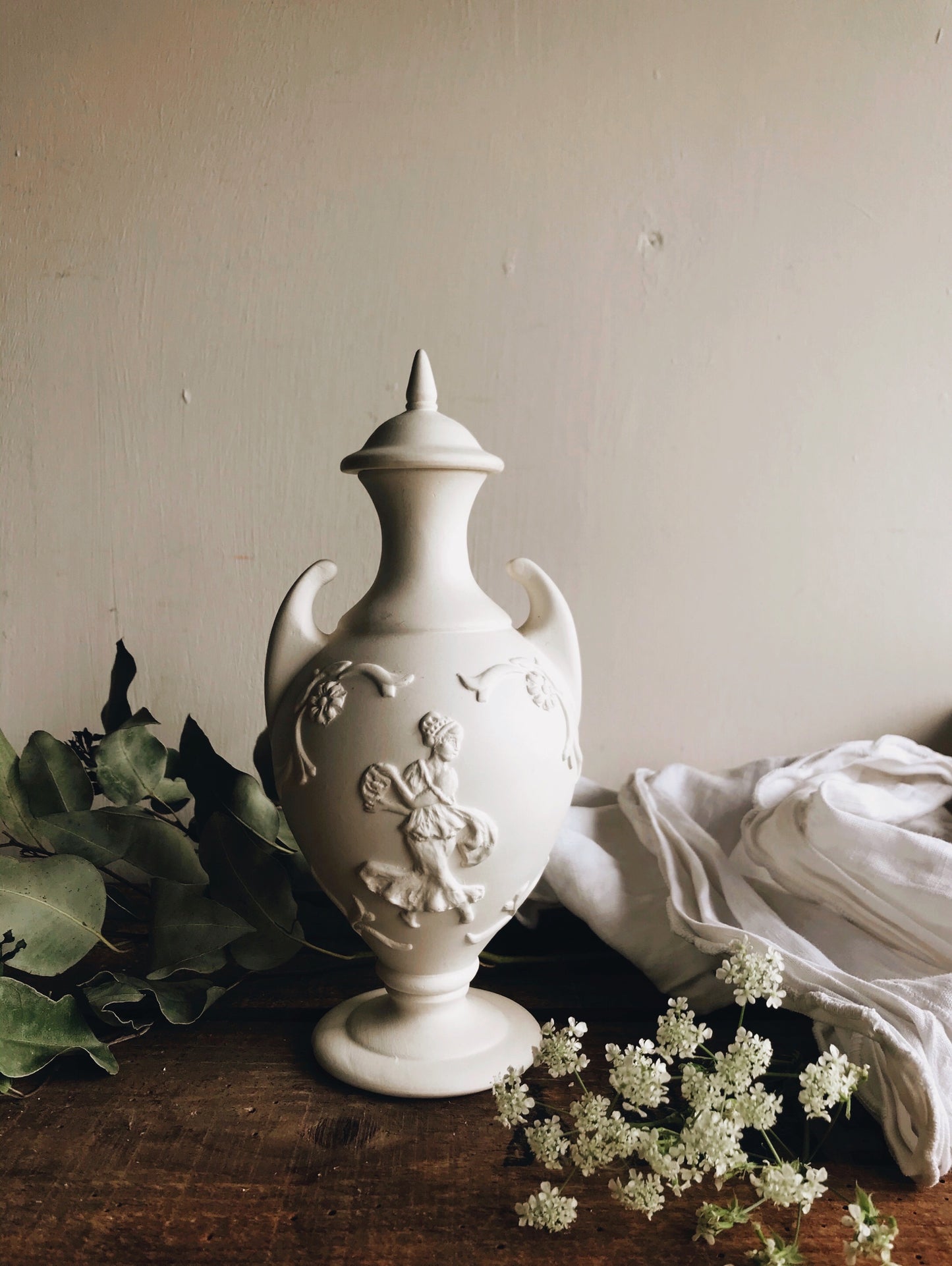Vintage Muse Urn with Top - Stone & Sage 