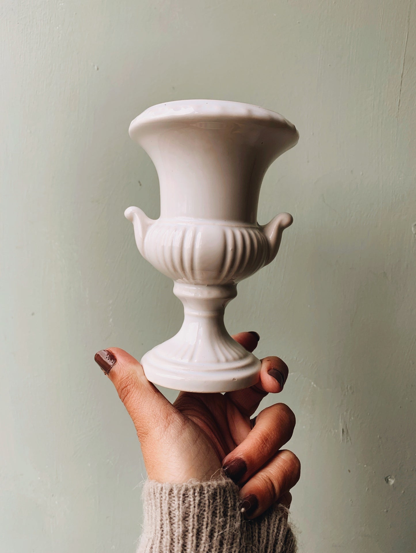 Vintage White Dartmouth Urn