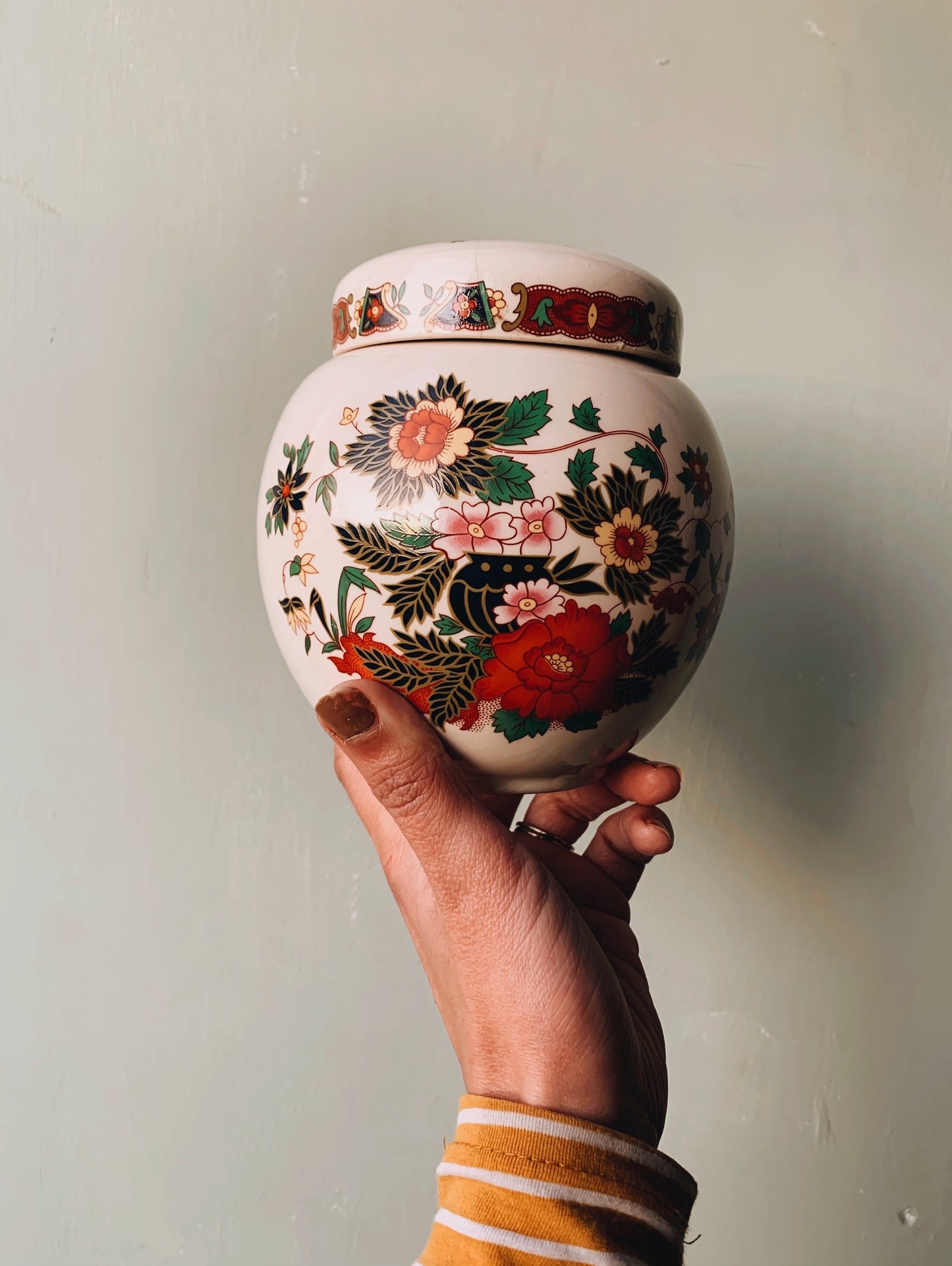 Vintage Floral Sadler Ginger Jar with Lid