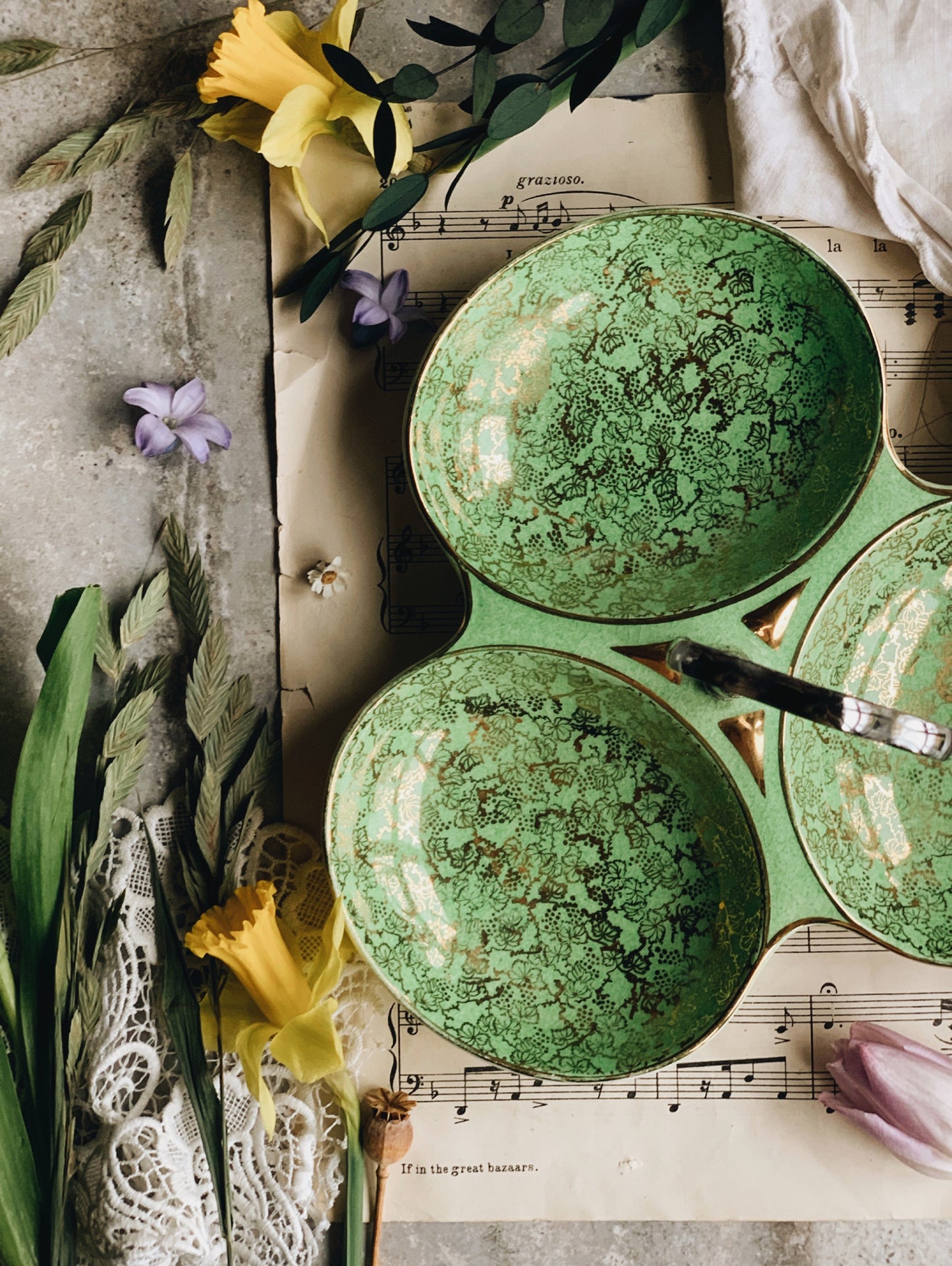 Vintage Green Floral & Gilt Staffordshire Dish (UK SHIPPING)
