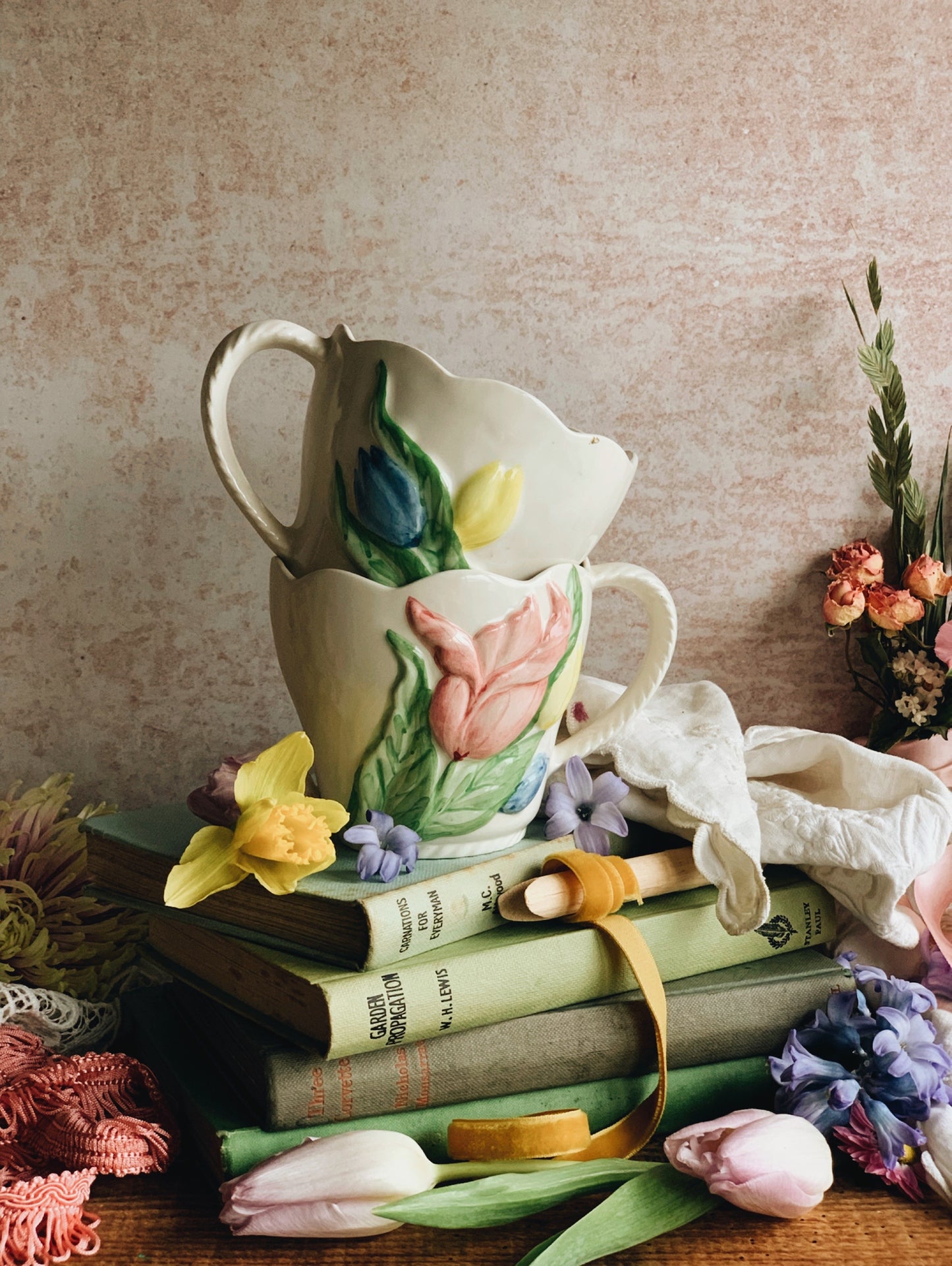 Vintage Trois Fleur Mug (two available sold separately)