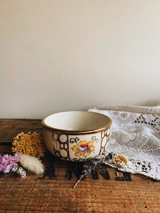 Antique Sadler Floral & Gold Pot