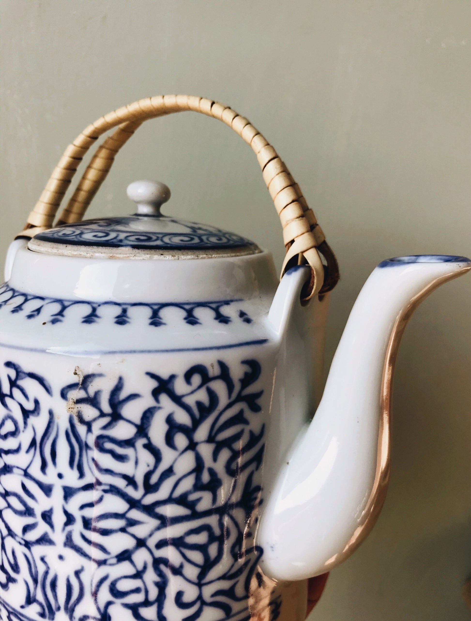 Vintage White & Blue Decorative Teapot - Stone & Sage 