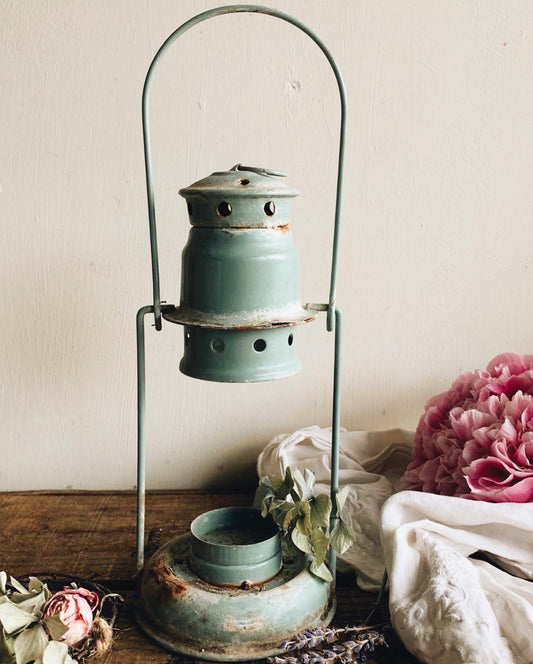 Antique Rustic Lamp Holder