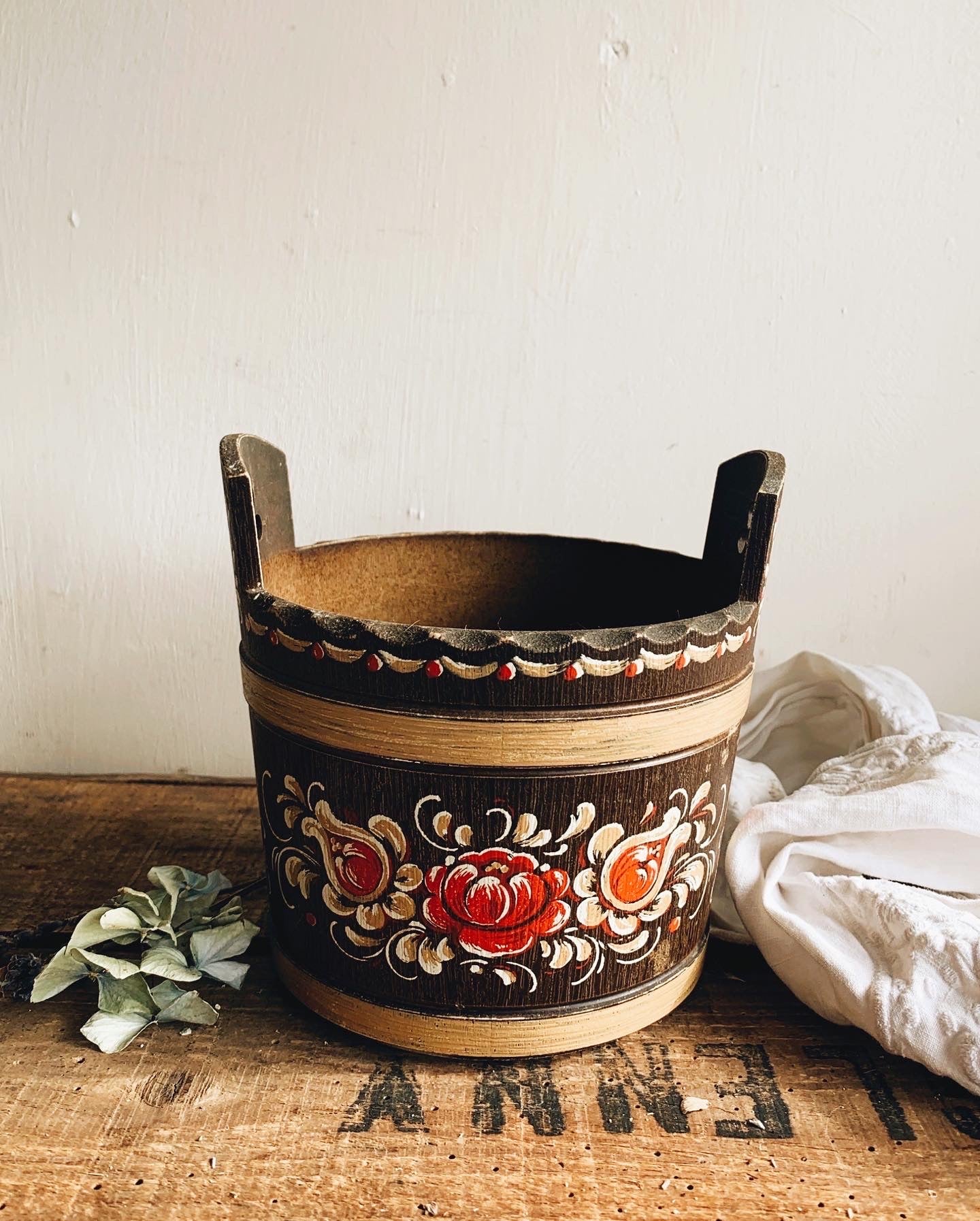 Vintage Rustic Folk Art Trug Bucket