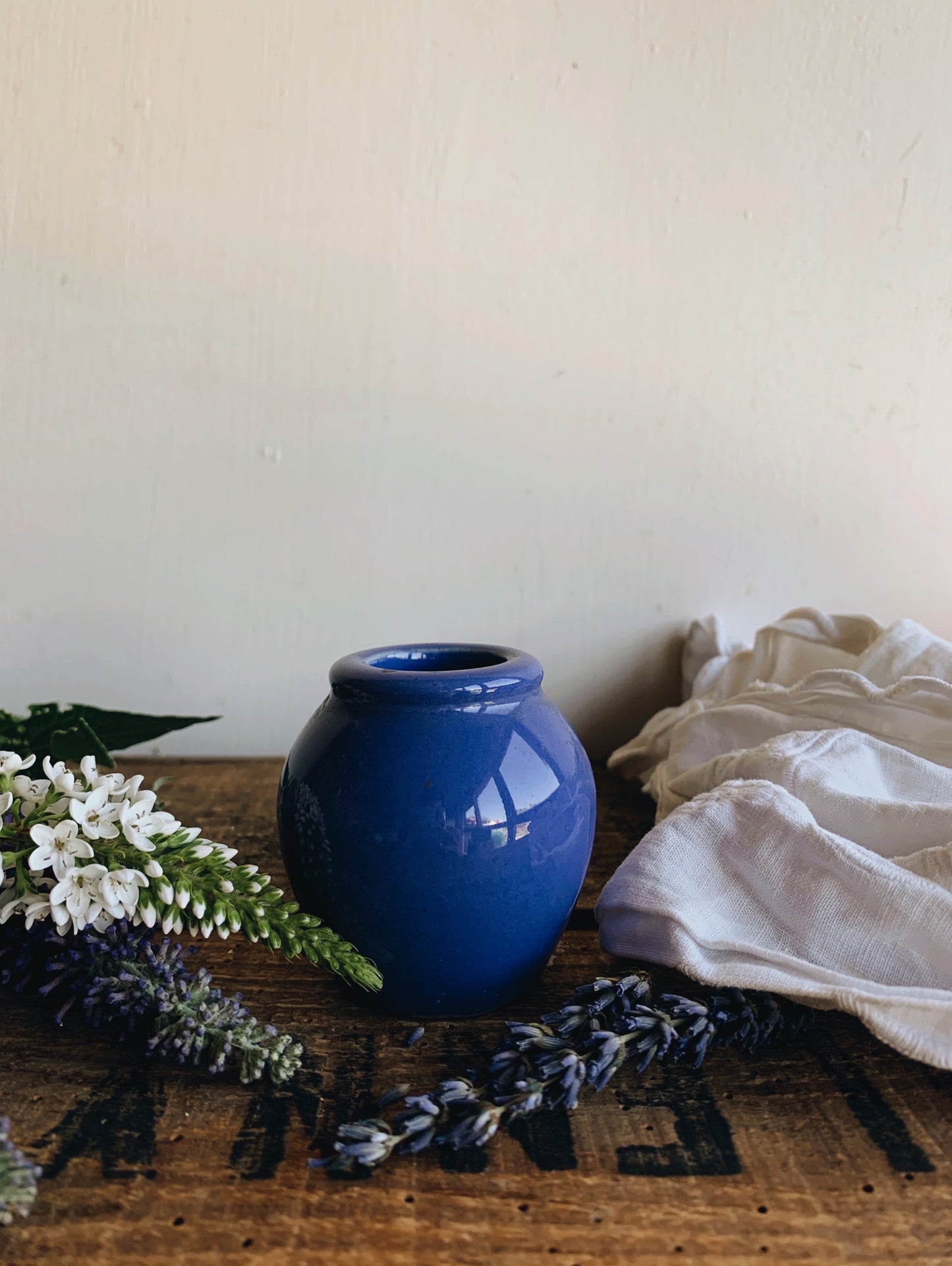 Antique Cornflower Blue Masons Pot