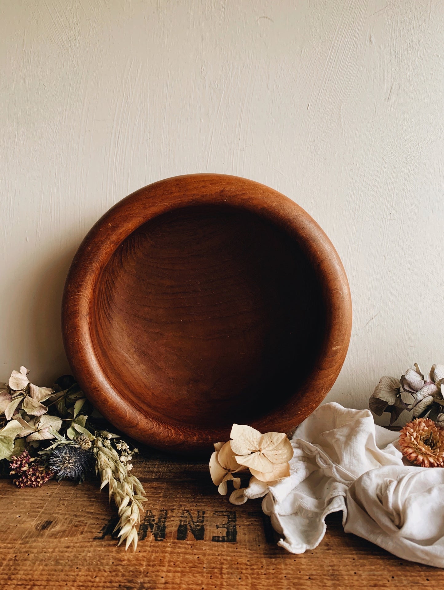 Large Vintage Rustic Handmade Wooden Bowl (UK shipping ONLY)