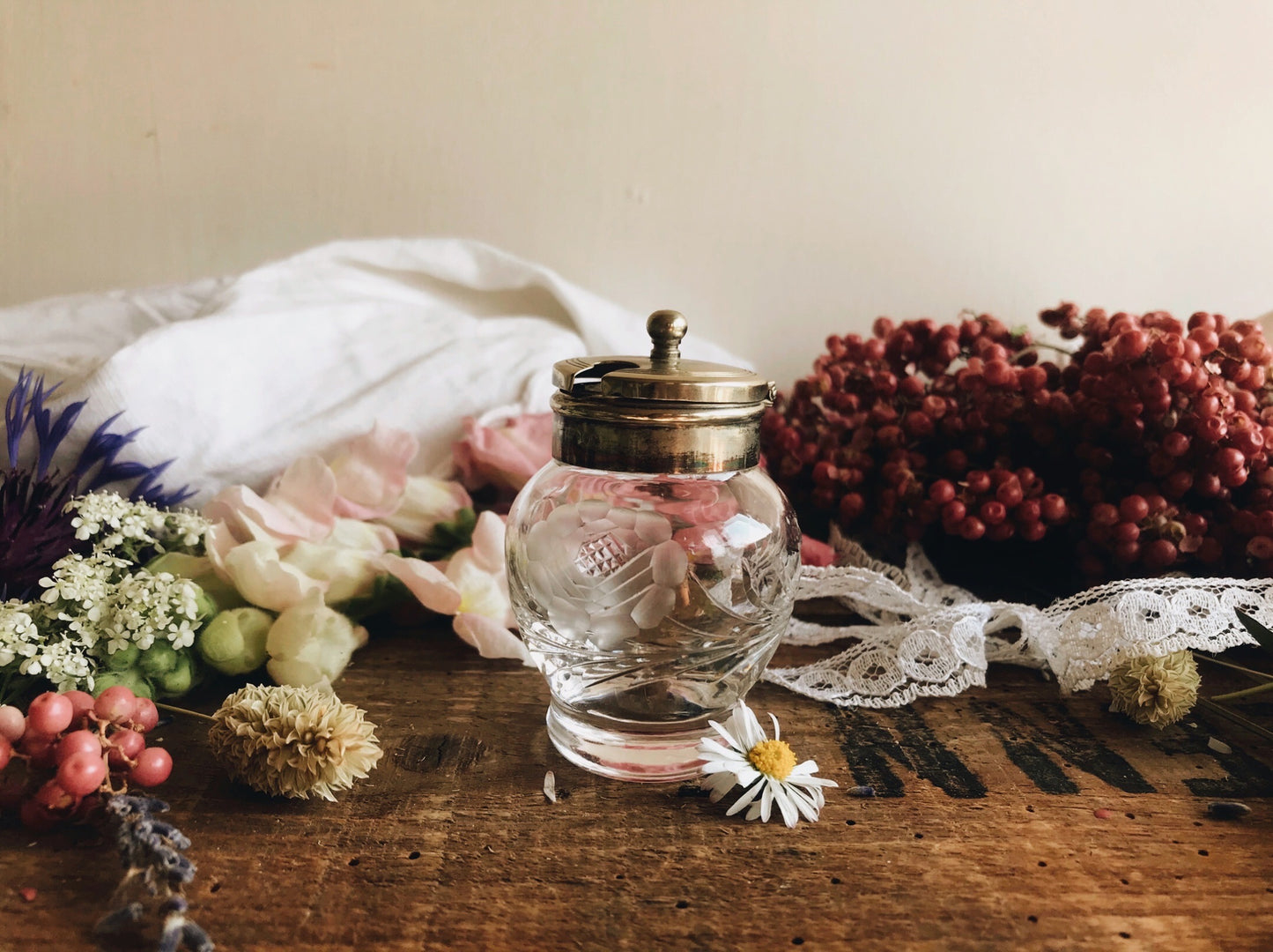 Antique Cut Floral Glass Pot (Ink / Salt)