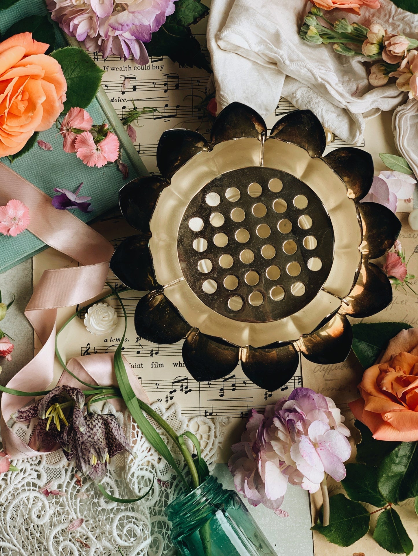 Oriental Lotus Flower Holder (ditch frog style)