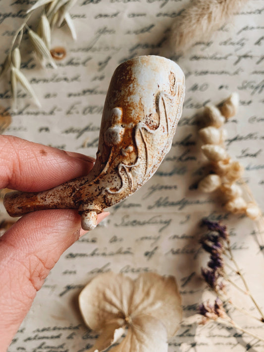 Antique Patterned Acorn Victorian Clay Pipe