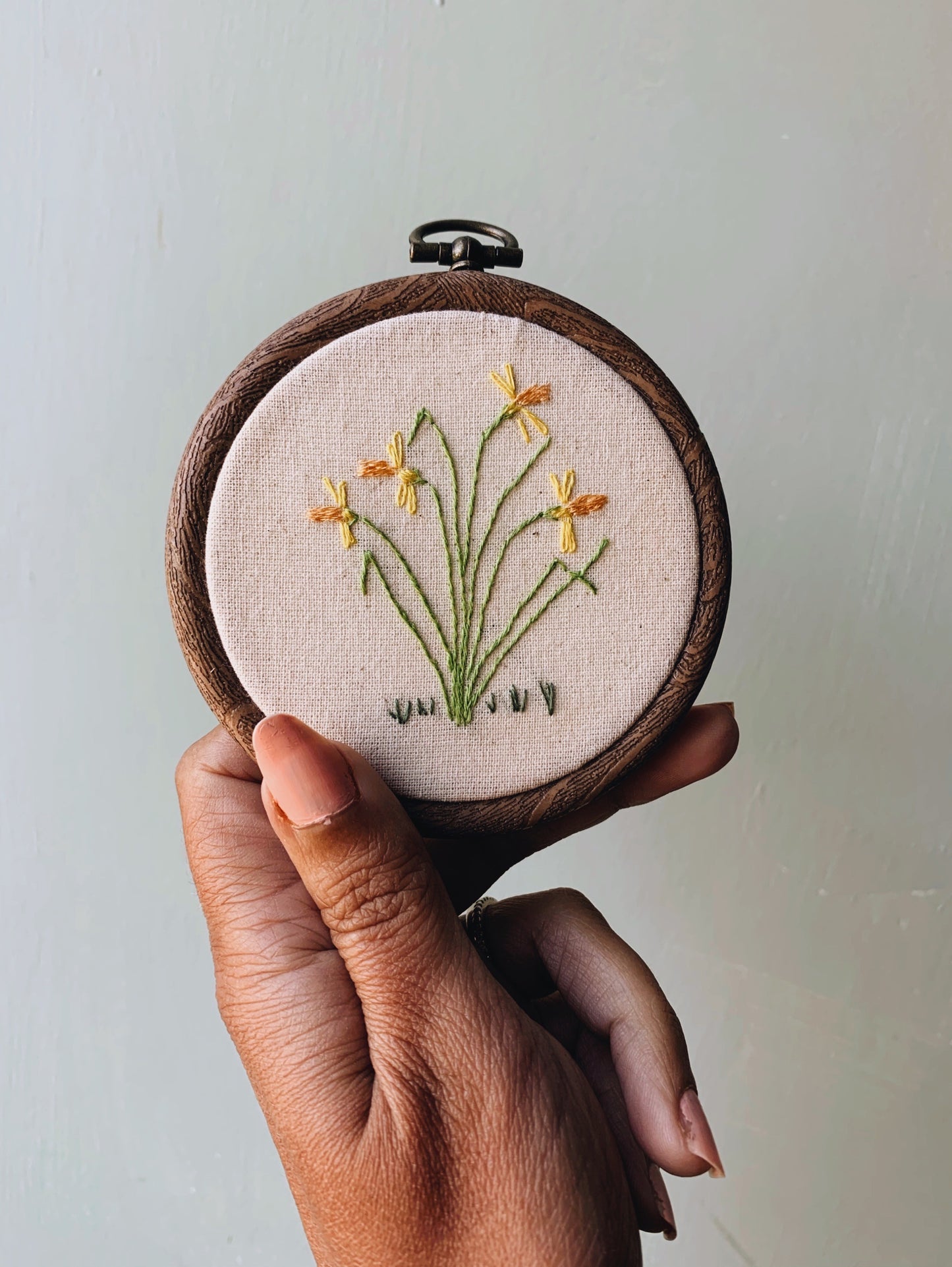 Vintage Daffodil Embroidery Hoop / Hanging