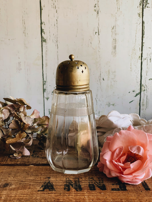 Vintage Victorian Shaker