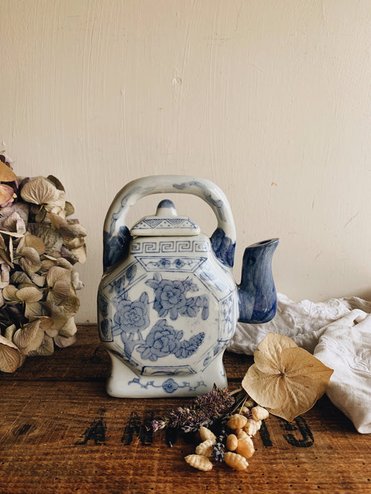 Vintage Decorative Oriental Teapot