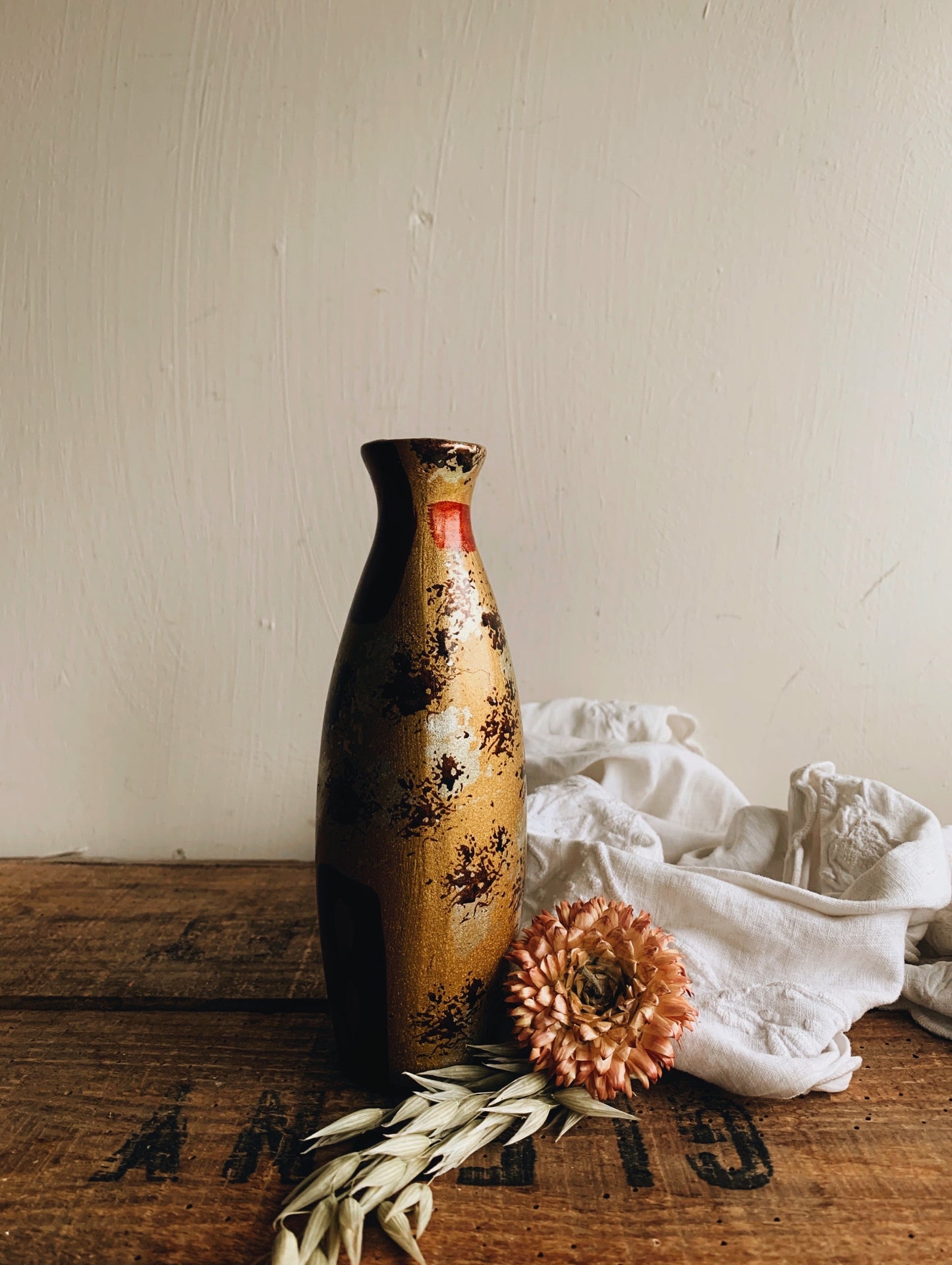 Retro Abstract Ceramic Posy Vase