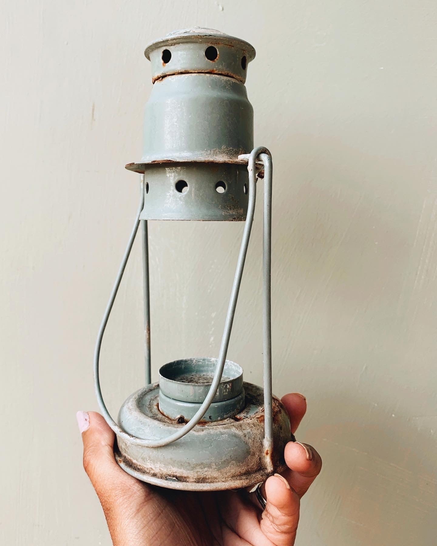 Antique Rustic Lamp Holder