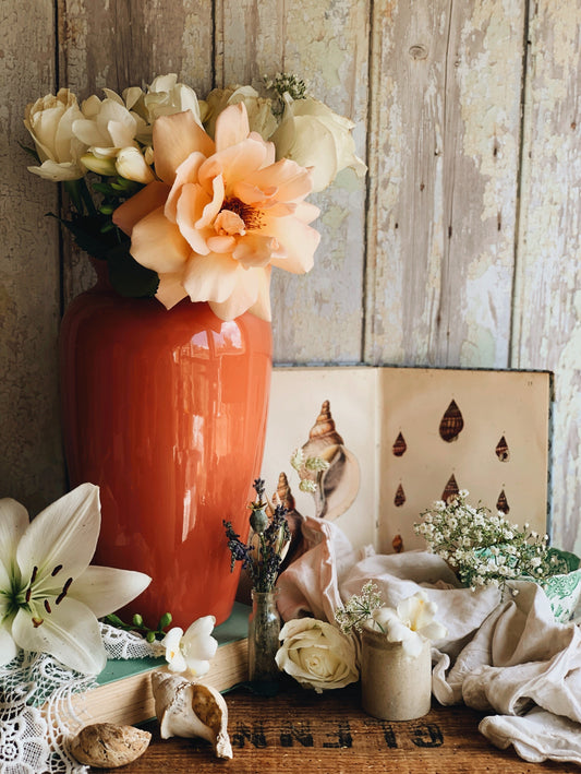 Vintage Coral Ceramic Vase (UK SHIPPING ONLY)