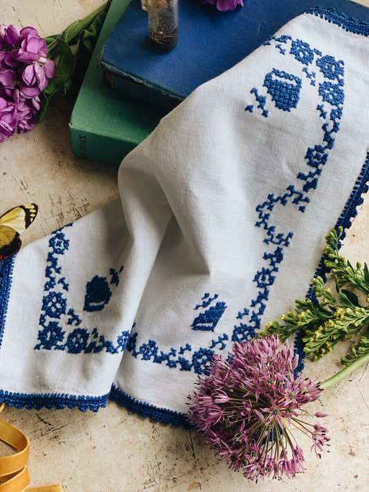 Vintage French Floral Embroidery Linen Cloth