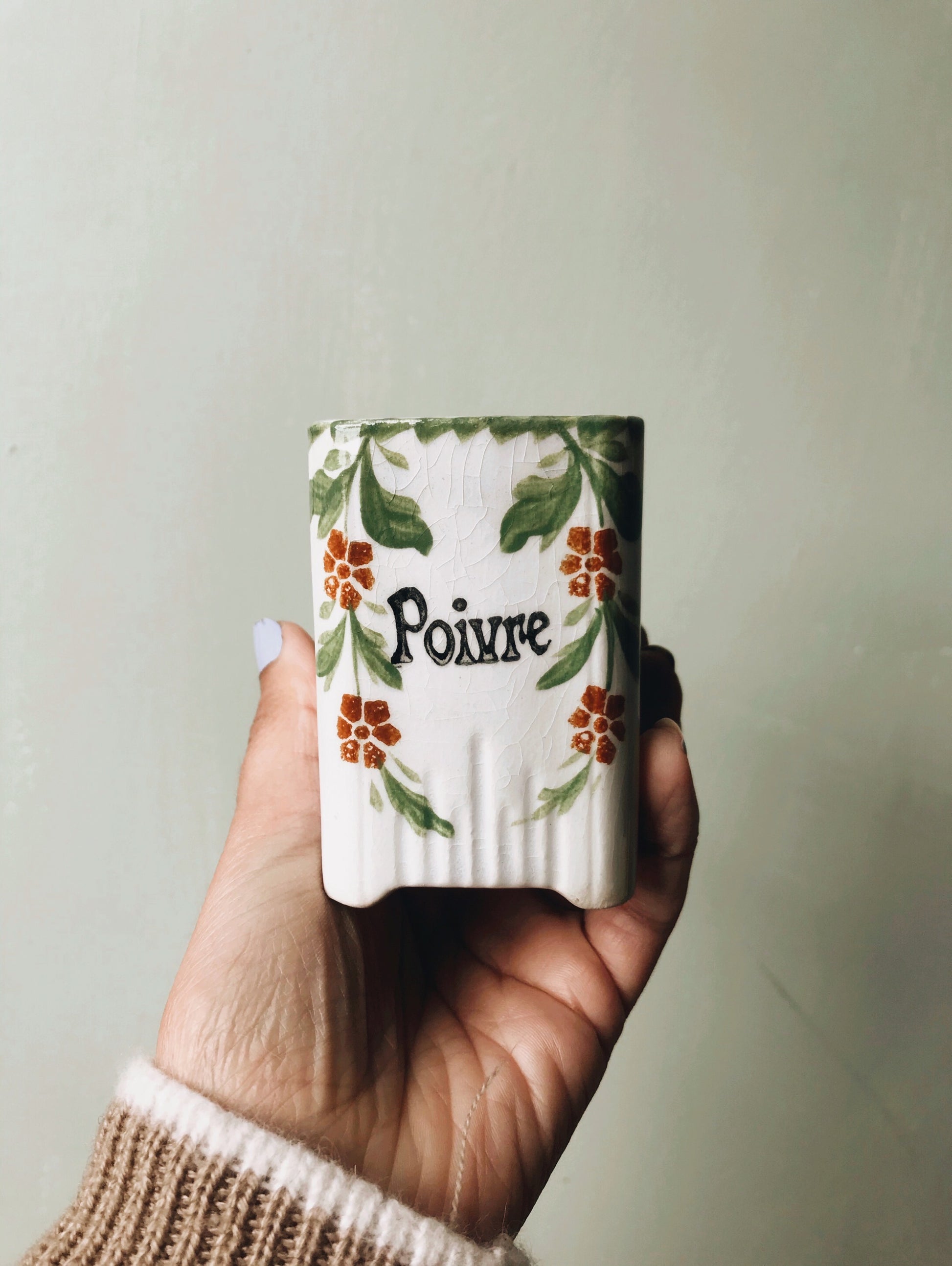 French vintage Poivre (pepper) Ceramic Floral Pot - Stone & Sage 
