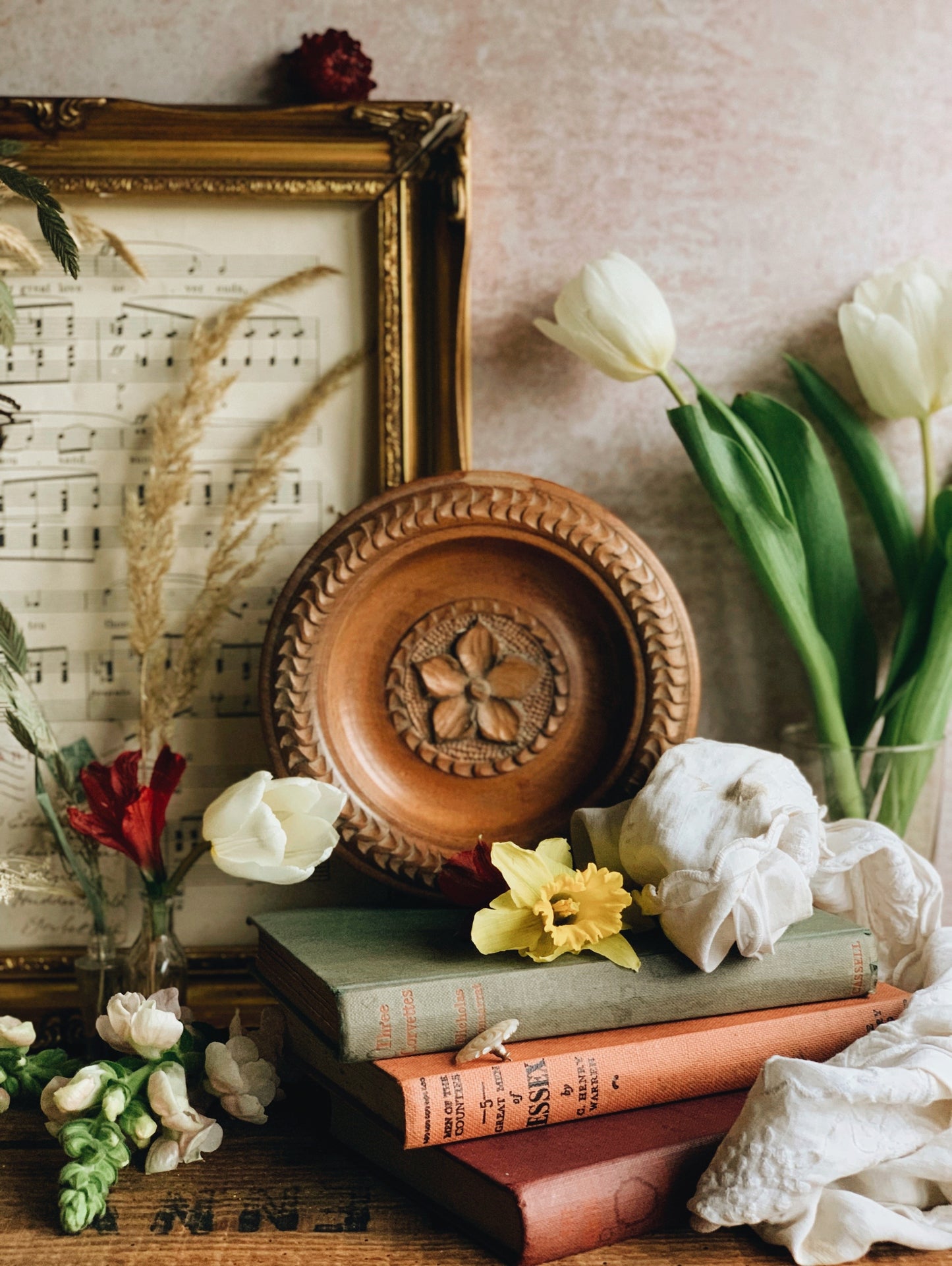 Vintage Wooden Hand~carved Botanica Floral Wall Motif / Dish