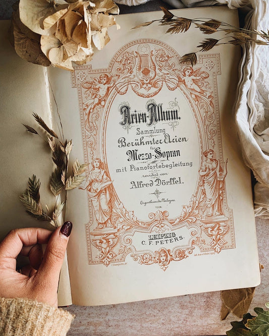 Vintage Paddockhurst ~ Arias Music Book