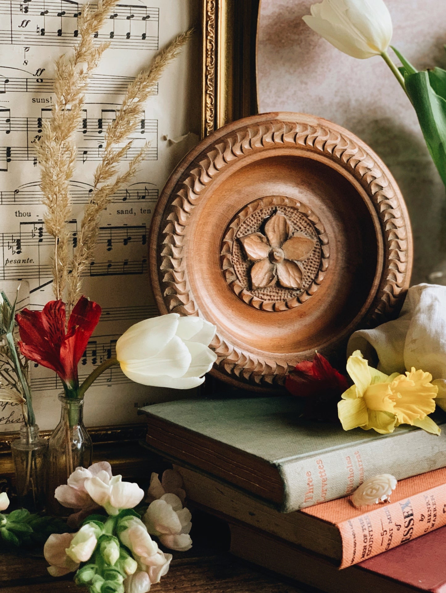 Vintage Wooden Hand~carved Botanica Floral Wall Motif / Dish