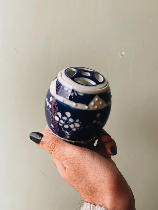 Vintage Floral Oriental Pot