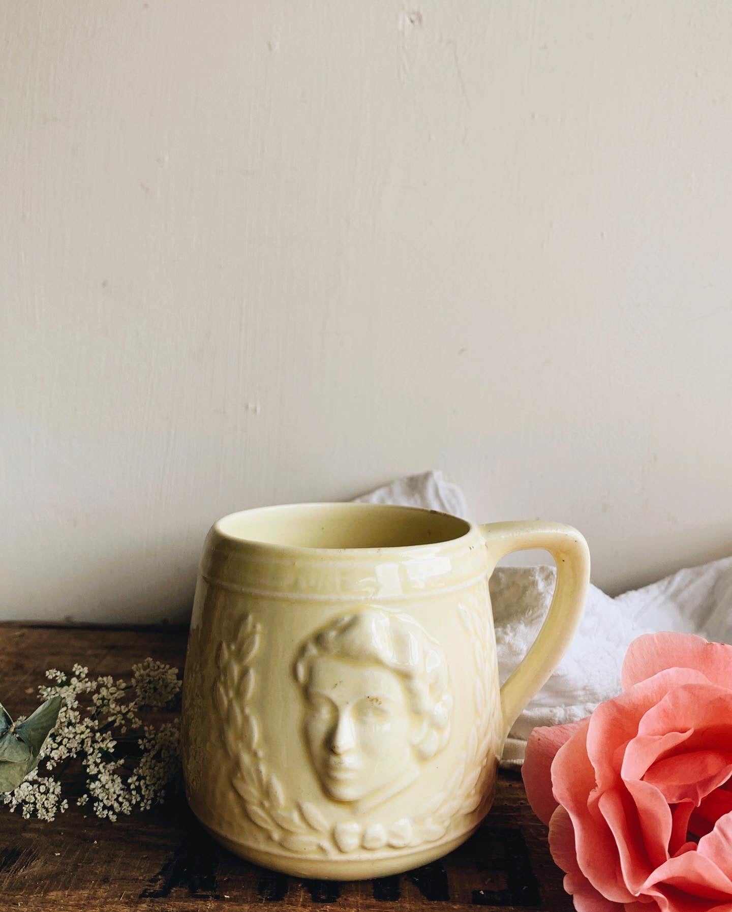 Vintage PPC Yellow Mug (Queen)
