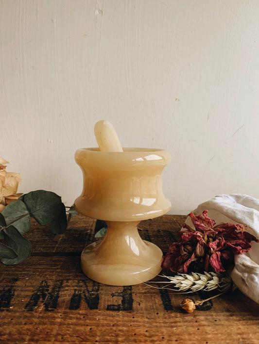 Vintage Marble Mortar and Pestle (UK shipping only)