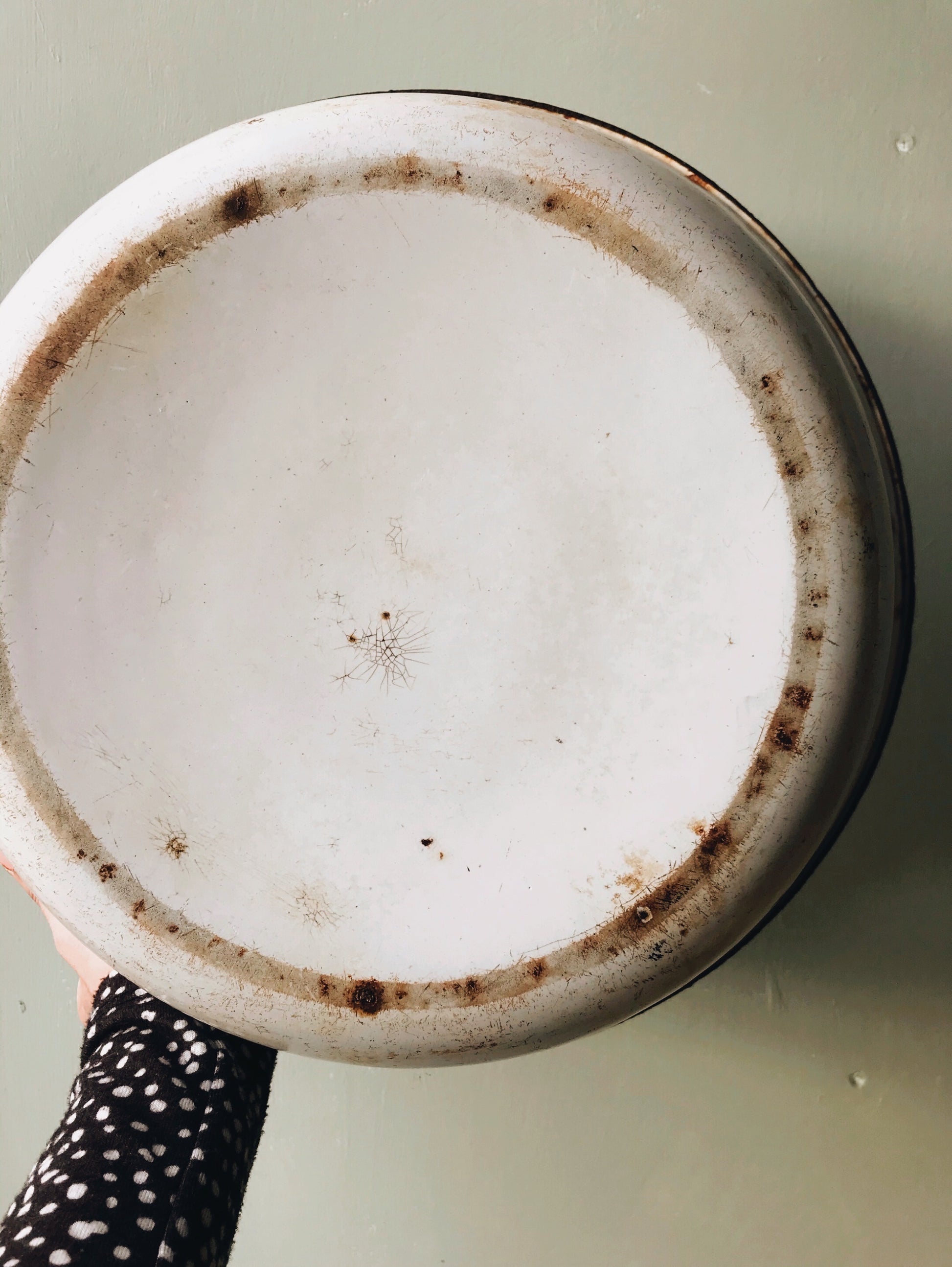 Extra Large Vintage Enamel Bowl - Stone & Sage 