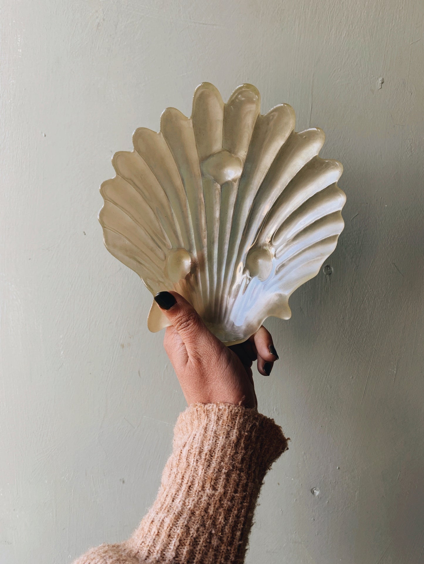 Vintage Iridescent Pearl Glass Shell Dish