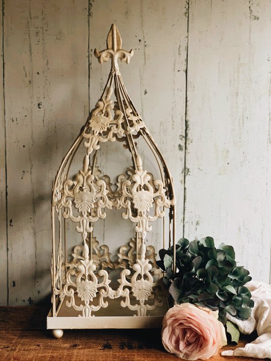 Vintage Style Decorative Cadge (UK SHIPPING ONLY)