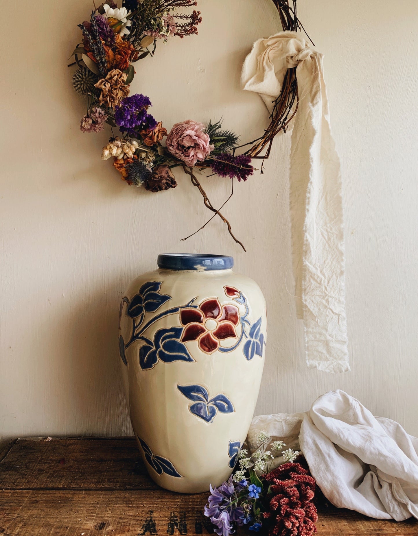 Large Vintage Floral Vase (UK SHIPPING ONLY VERY HEAVY)