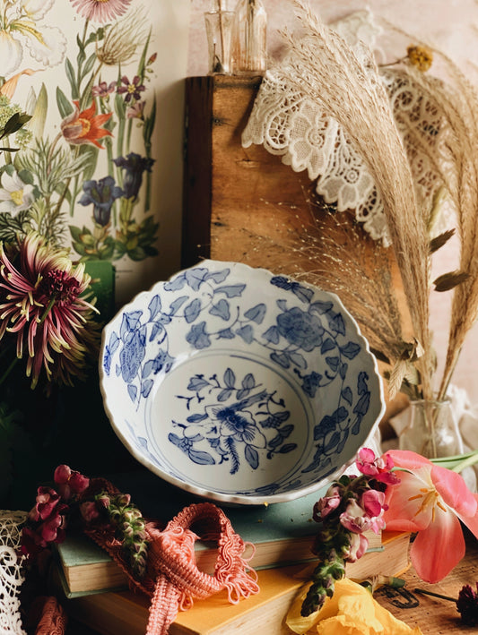 Large Vintage Blue & White Floral Scalloped Edged Bowl