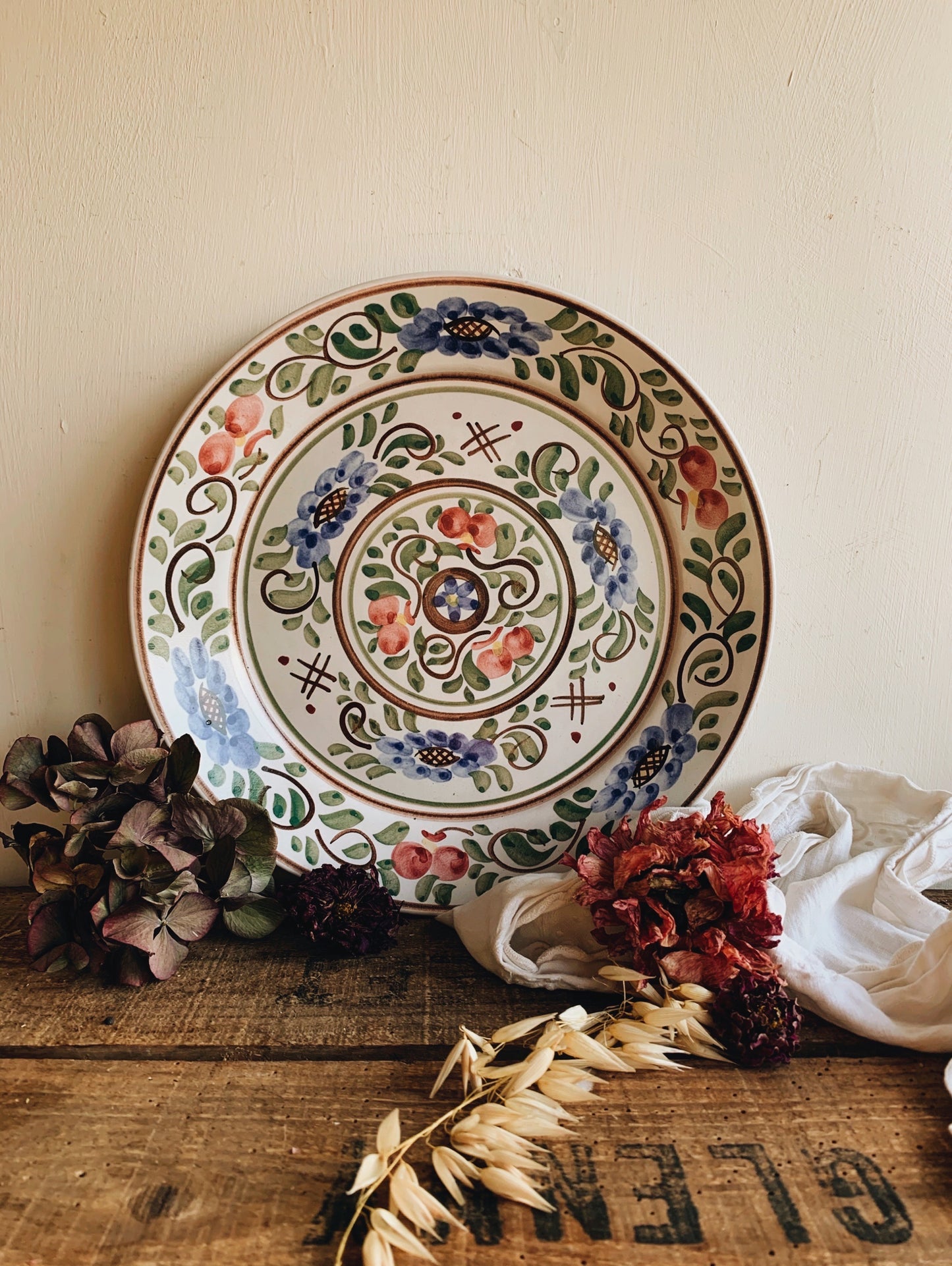 Vintage Floral Decorative Motif Plate