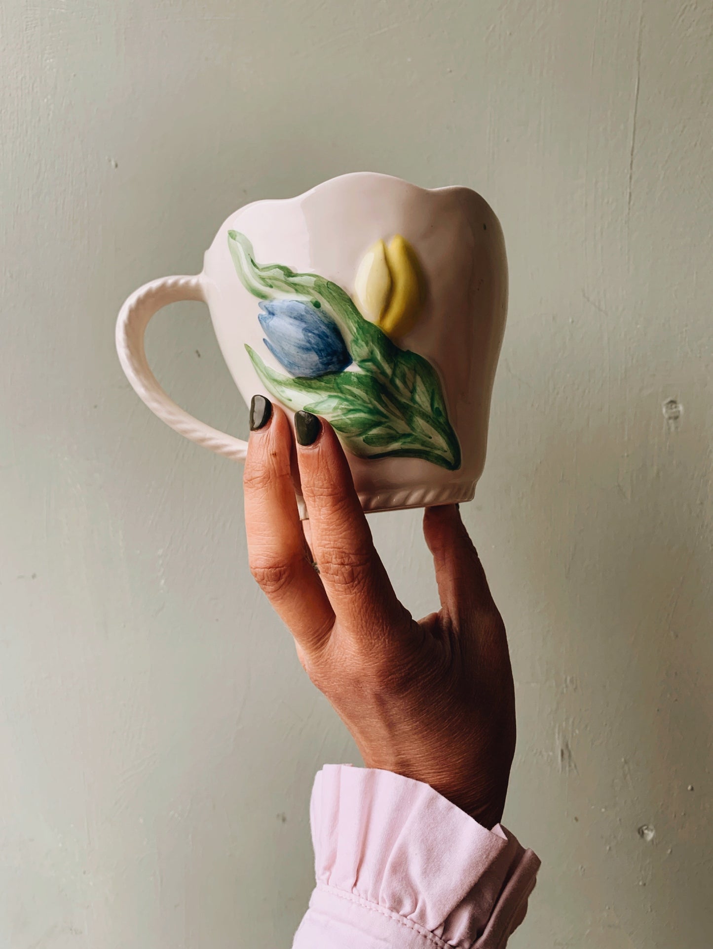 Vintage Trois Fleur Mug (two available sold separately)