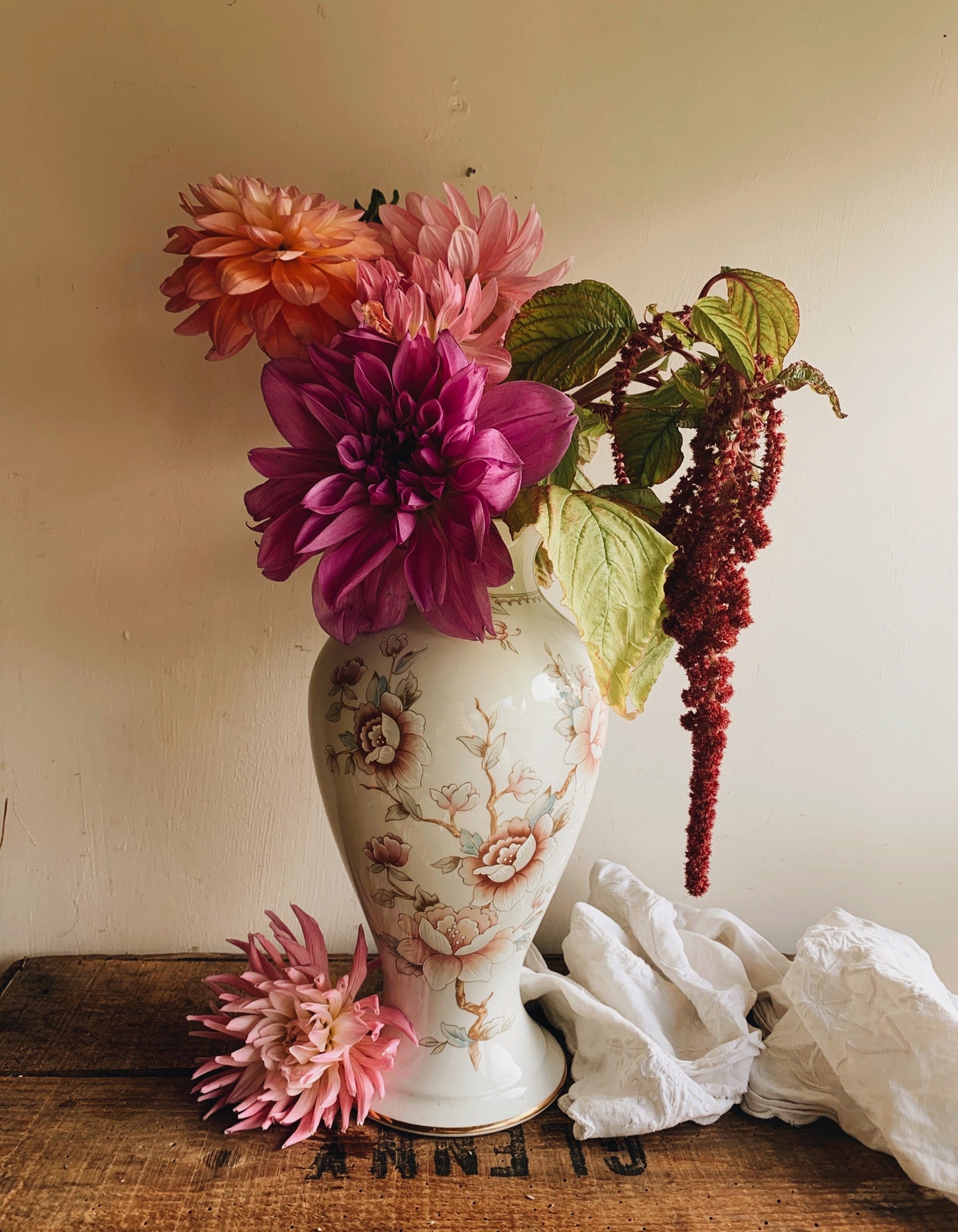 Vintage St Michael England Claremont Floral Pattern Porcelain Vase (UK POSTAGE ONLY)