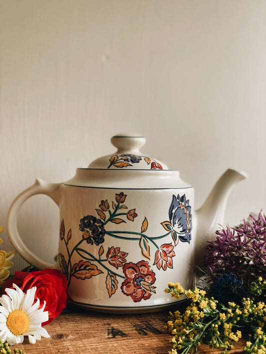 1980’s Camargue Floral Teapot (UK SHIPPING ONLY)