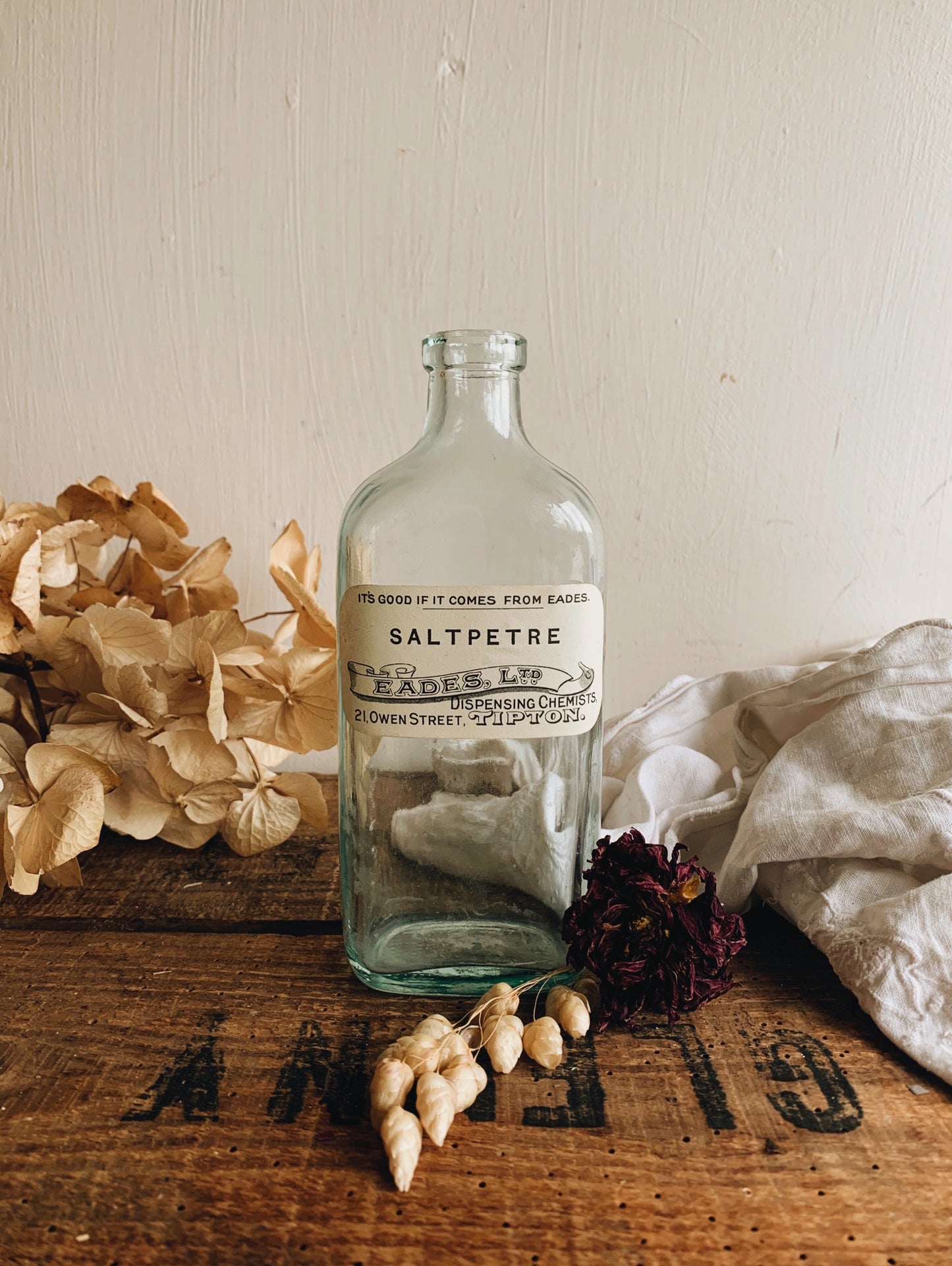 Antique Apothecary Bottle ~ saltpetre
