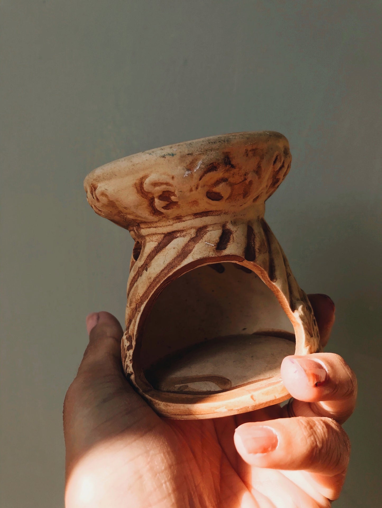 Rustic Handmade Ceramic Burner - Stone & Sage 
