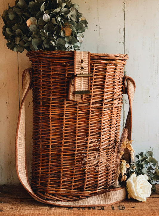 Large Vintage Picnic Basket