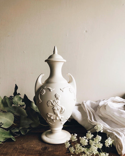 Vintage Muse Urn with Top - Stone & Sage 