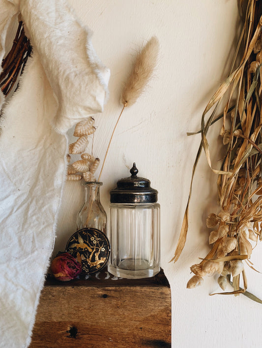 Antique Victorian Shaker