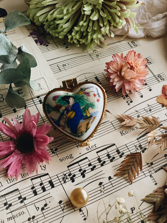 Vintage Ceramic Heart Oriental Narrative Pot